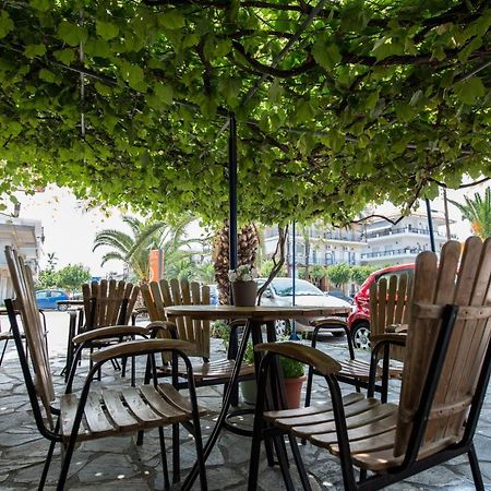 Hotel Alexandros เนปอรอย ภายนอก รูปภาพ